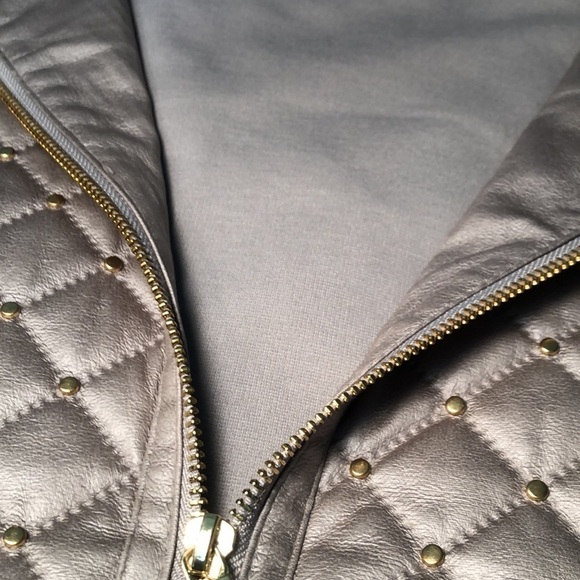 ELLEN TRACY Gold Studded Zip Close Vest - XS - Picture 7 of 8